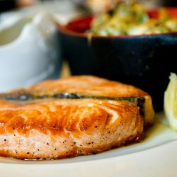 Salmão ao Molho de Limão Siciliano: Um Toque Refrescante para sua Refeição