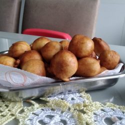 Como Fazer Bolinho de Chuva: Receita Tradicional e Deliciosa
