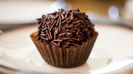 Como fazer brigadeiro para vender