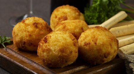 Bolinh de Bacalhau